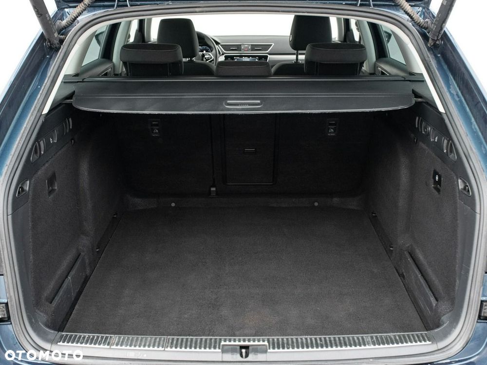 Skoda Superb 2.0 TDI SCR Style DSG - 30