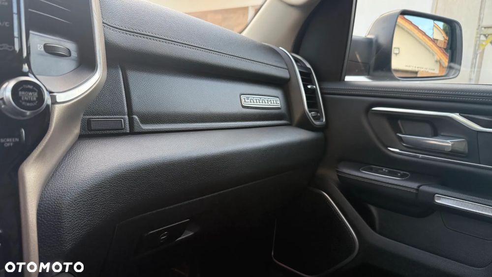 RAM 1500 Crew Cab Longbed Laramie - 30