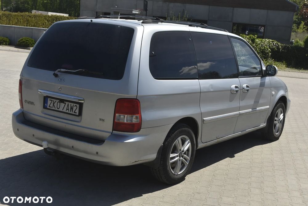 Kia Carnival CRDi Executive - 5