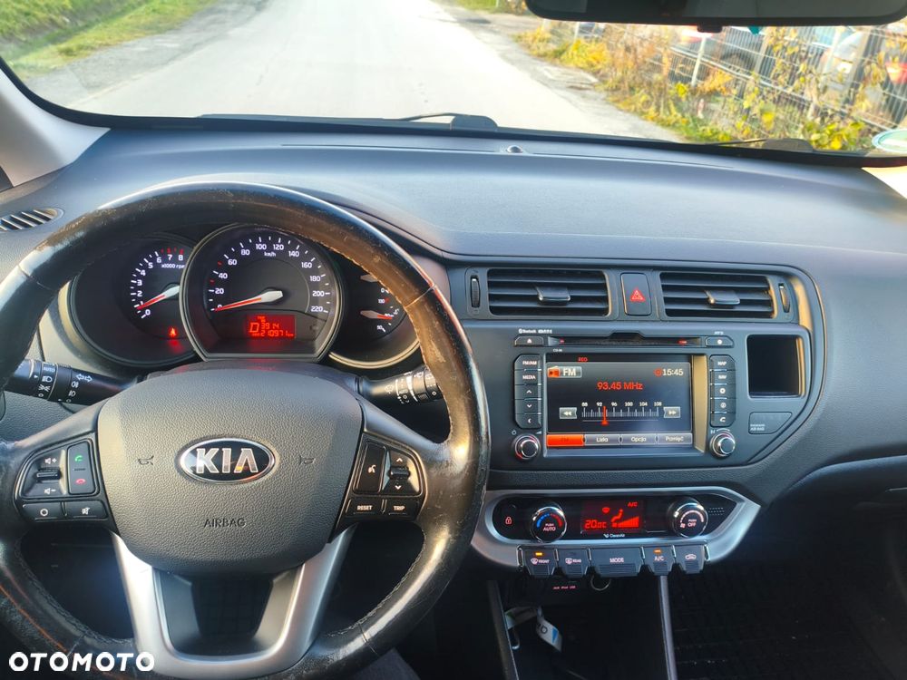 Kia Rio 1.4 Automatik Fifa World Cup Edition - 10