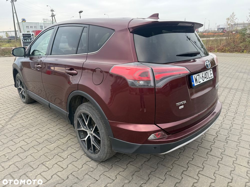 Toyota RAV4 - 6