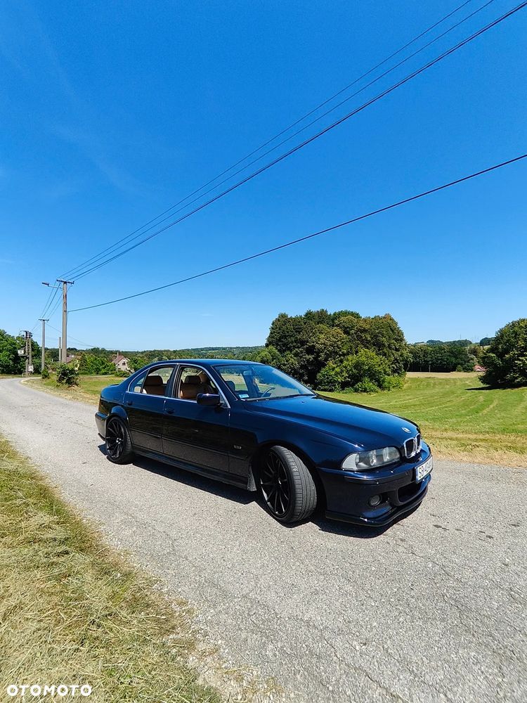 BMW Seria 5 540i - 6
