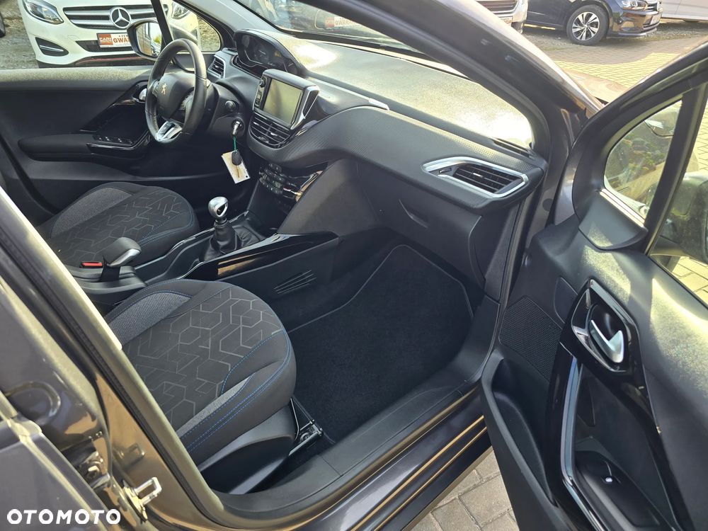 Peugeot 2008 - 11