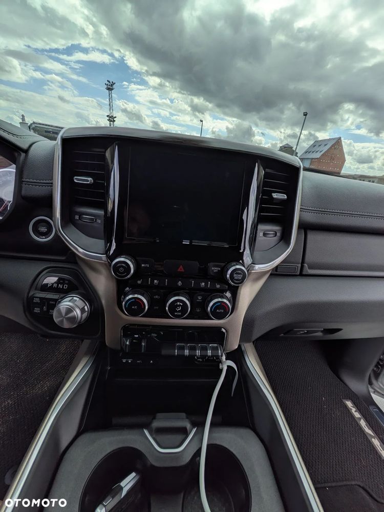 RAM 1500 5.7 Crew Cab Laramie - 13