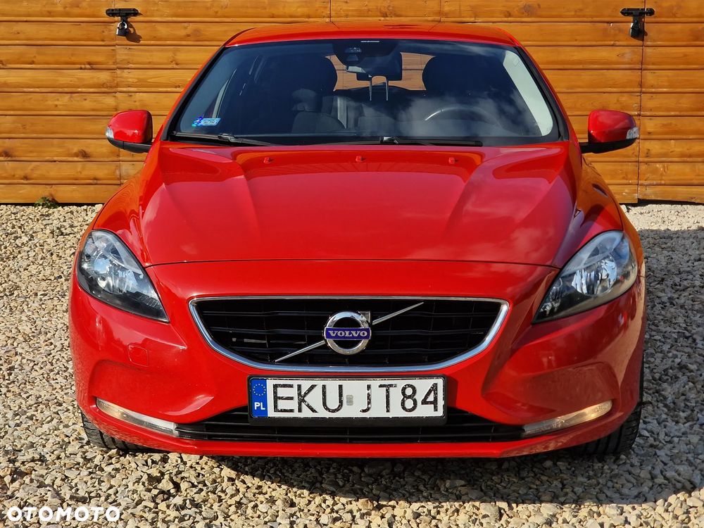 Volvo V40 D2 R-Design - 10