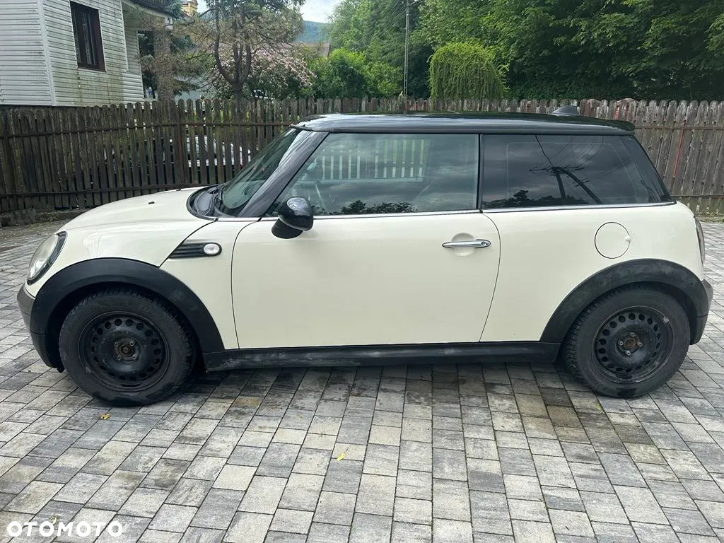 MINI Cooper Standard - 2