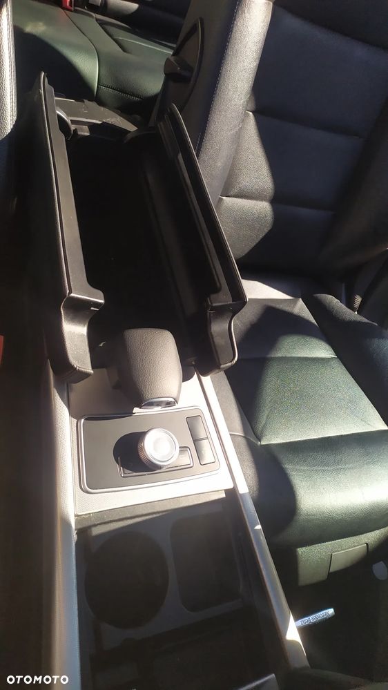 Mercedes-Benz Klasa E 350 CDI BlueEff - 19