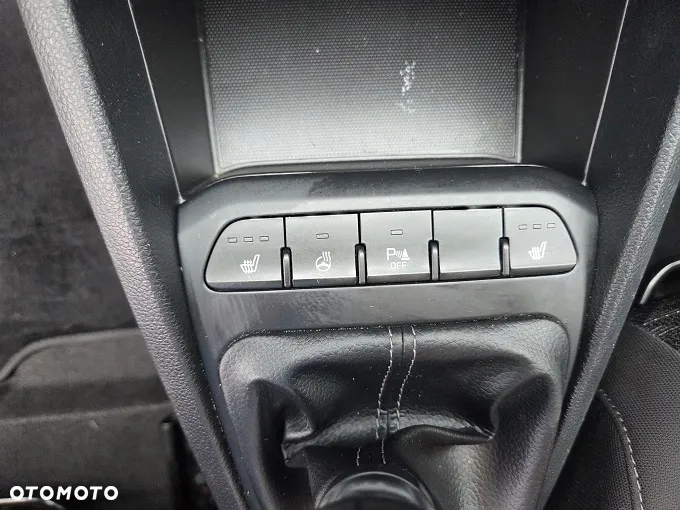 Kia Rio - 14