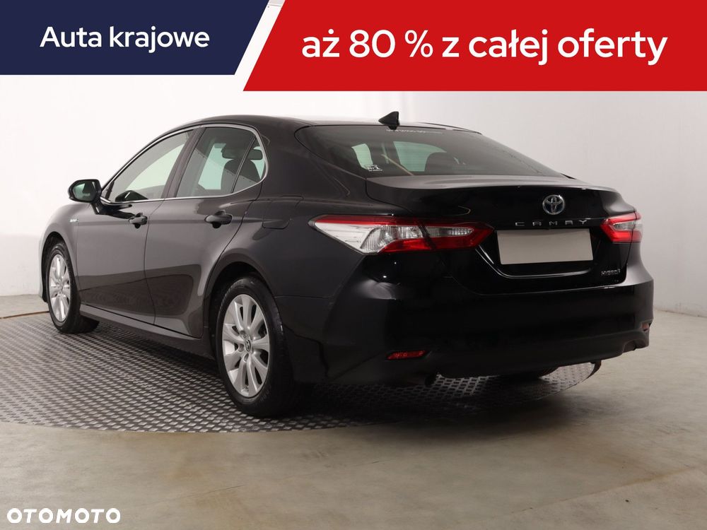 Toyota Camry - 6