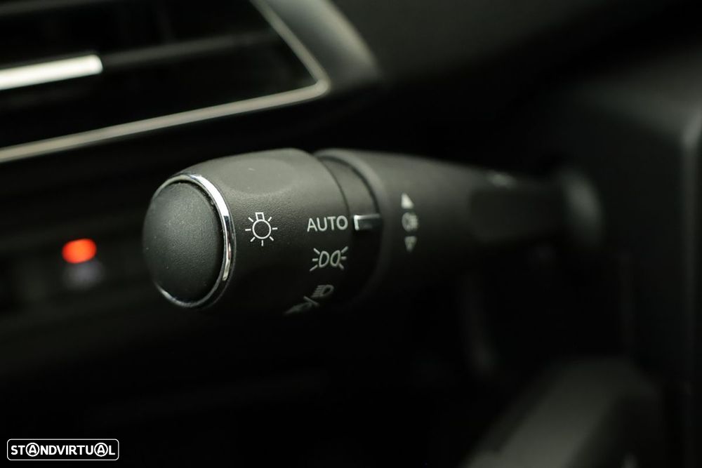 Peugeot 3008 1.2 PureTech Allure Pack - 17