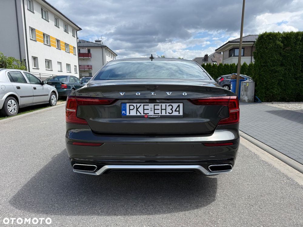 Volvo S60 B4 B R-Design - 9