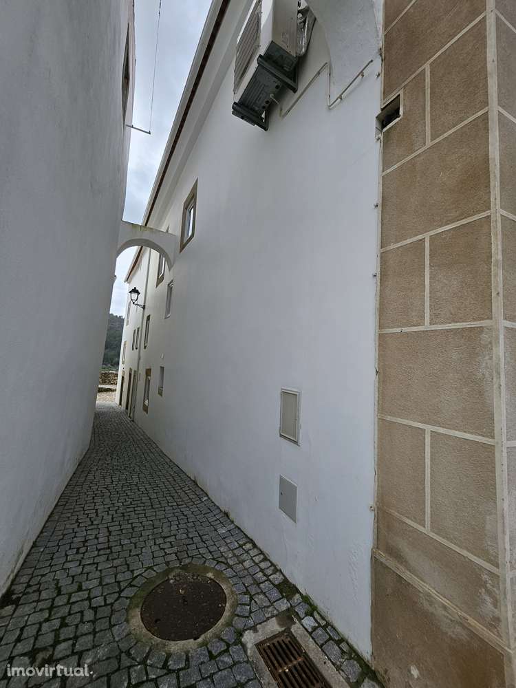 Lindo Prédio totalmente reconstruído - Grande imagem: 2/12