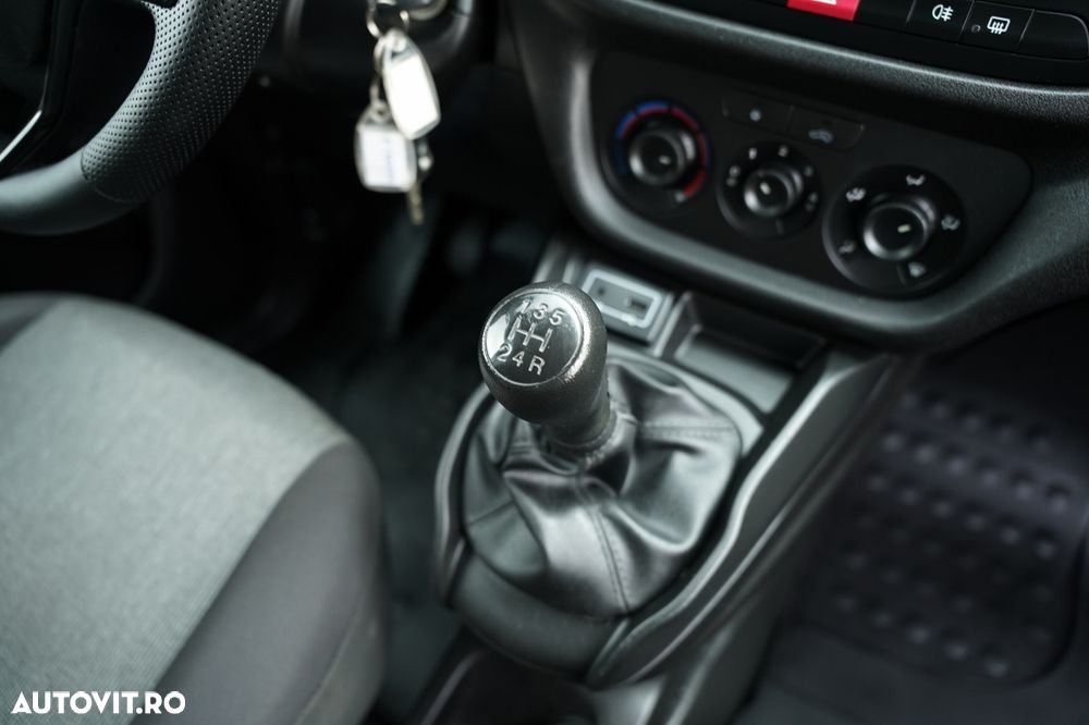 Fiat DOBLO / FURGON FRIGORIFIC / THERMO KING B-100 / SISTEM DOUBLE DECK / IMPORT / - 32
