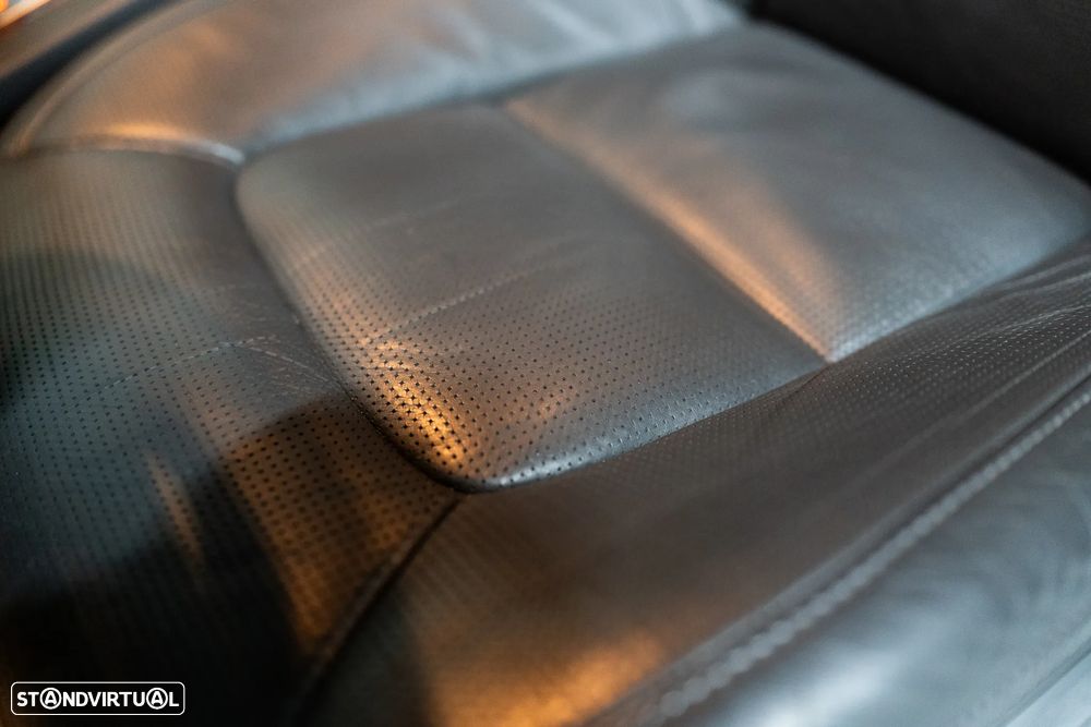 Volvo XC 70 D5 Summum Geartronic - 25