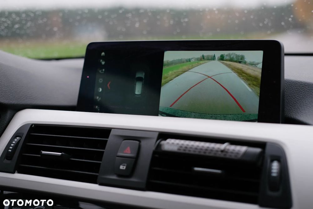 BMW Seria 3 320d xDrive Advantage - 16