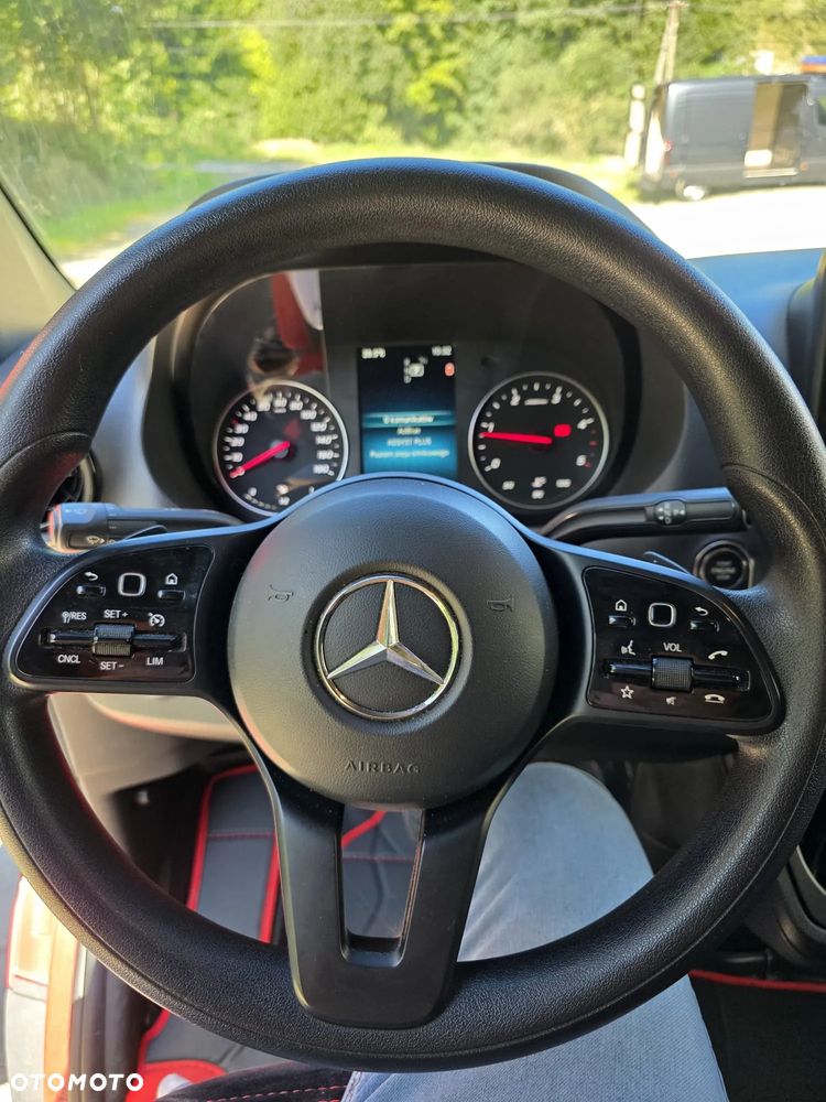 Mercedes-Benz SPRINTER - 2