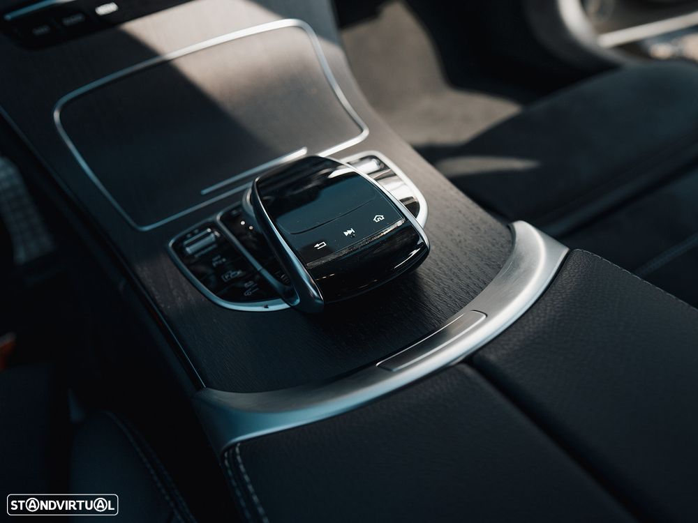Mercedes-Benz C 300 BlueTEC Hybrid AMG Line - 11