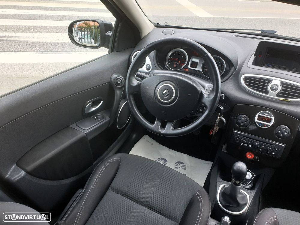 Renault Clio 1.5 dCi Dynamique S - 14