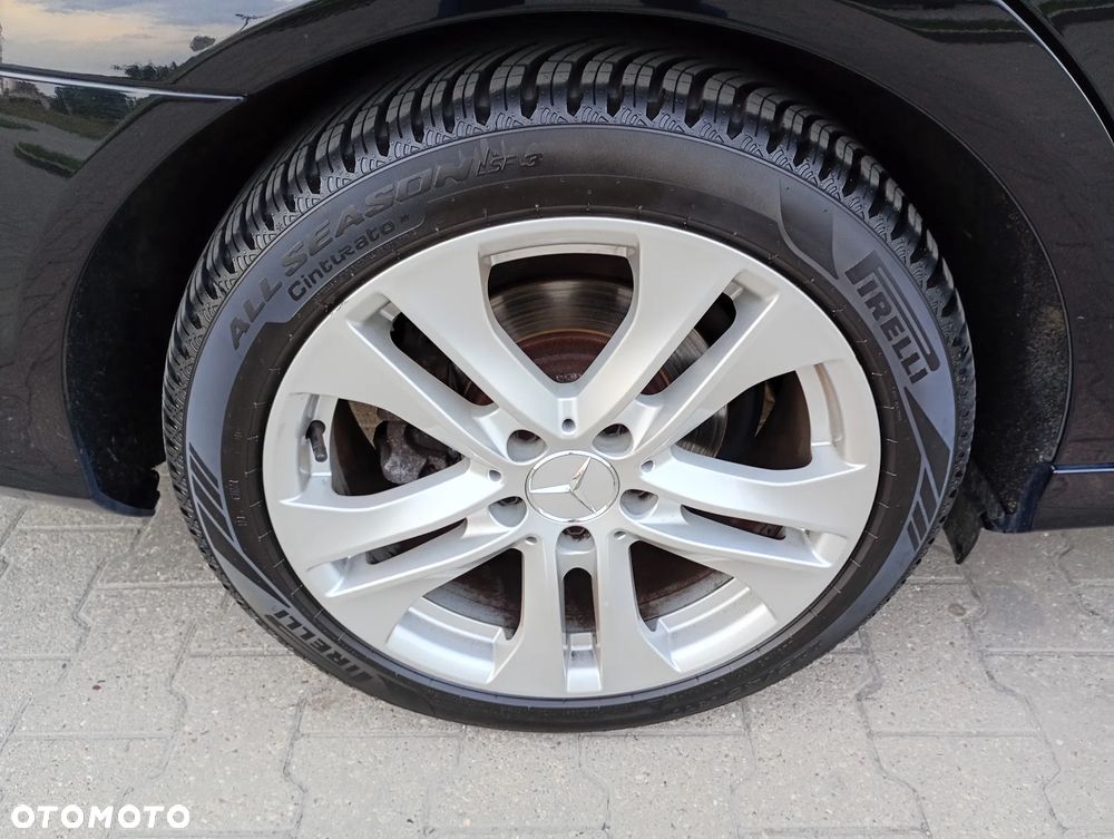 Mercedes-Benz Klasa C 180 (BlueEFFICIENCY) 7G-TRONIC Avantgarde - 28
