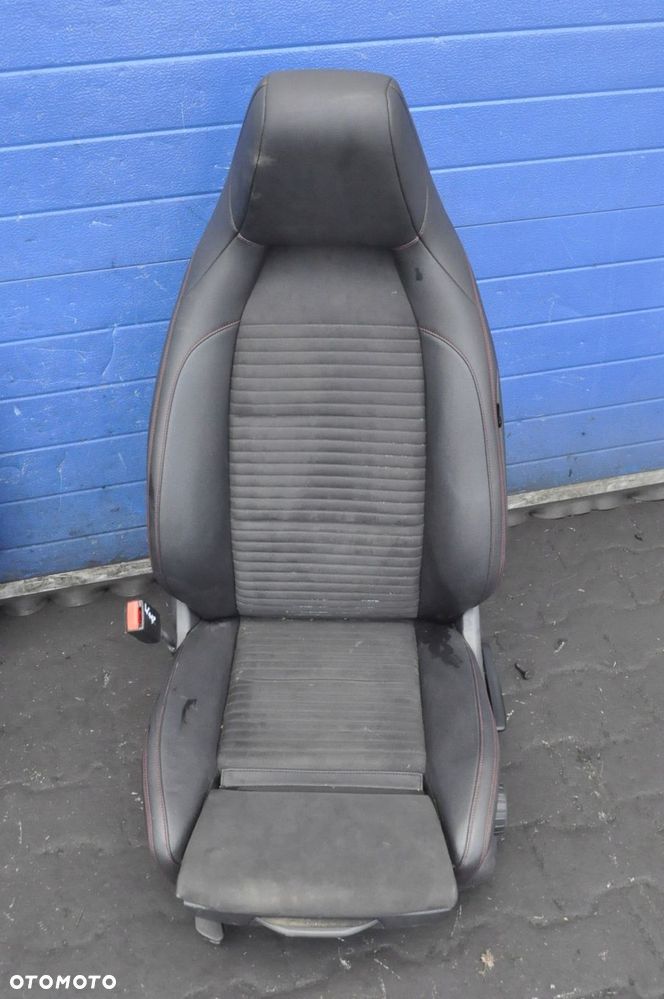 MERCEDES W117 FOTELE KANAPA BOCZKI SKÓRA - 10