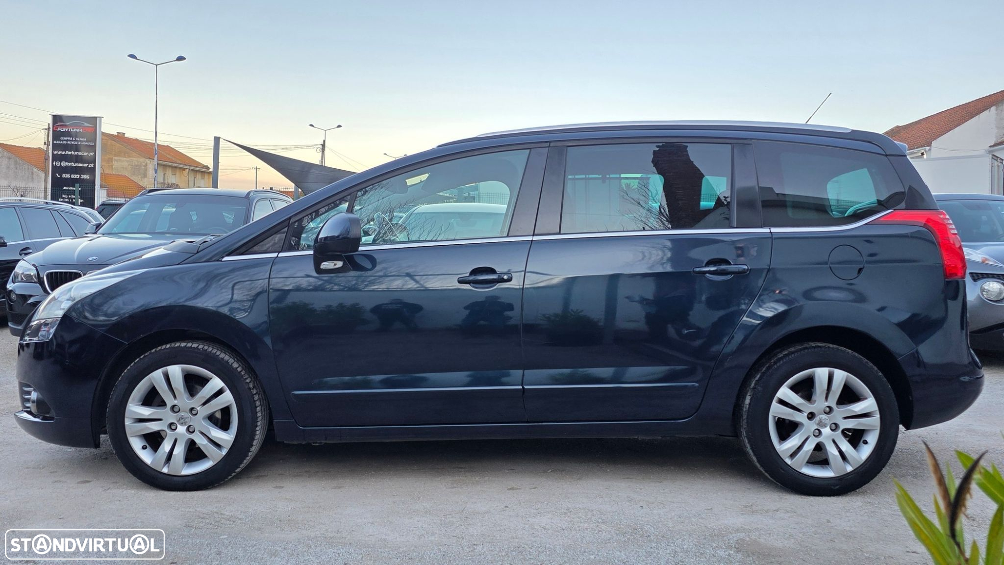 Peugeot 5008 1.6 HDi Executive JLL17 - 8