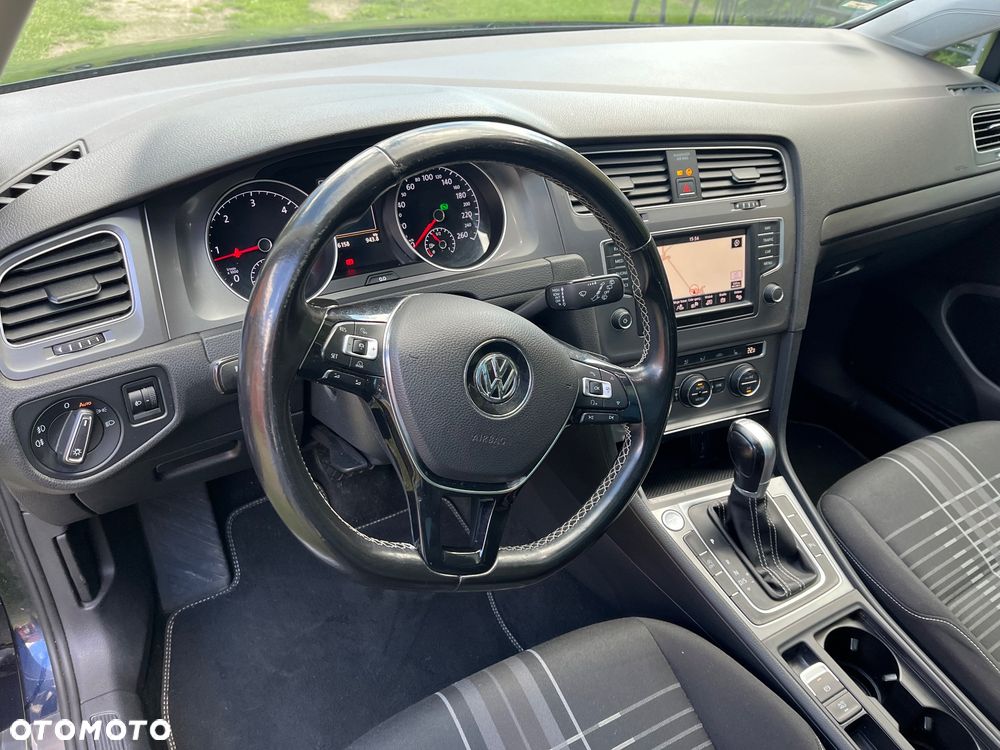 Volkswagen Golf - 9