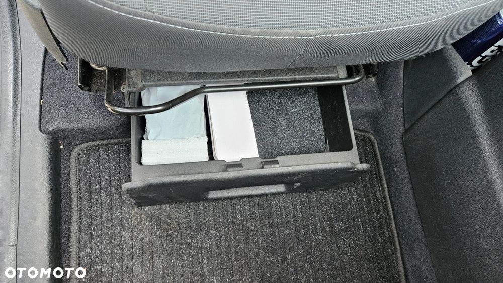 Renault Scenic 1.6 16V 110 Expression - 12