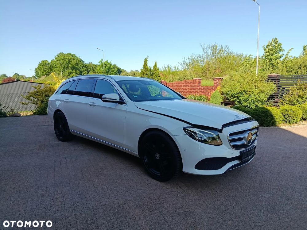 Mercedes-Benz Klasa E 220 d 9G-TRONIC - 20