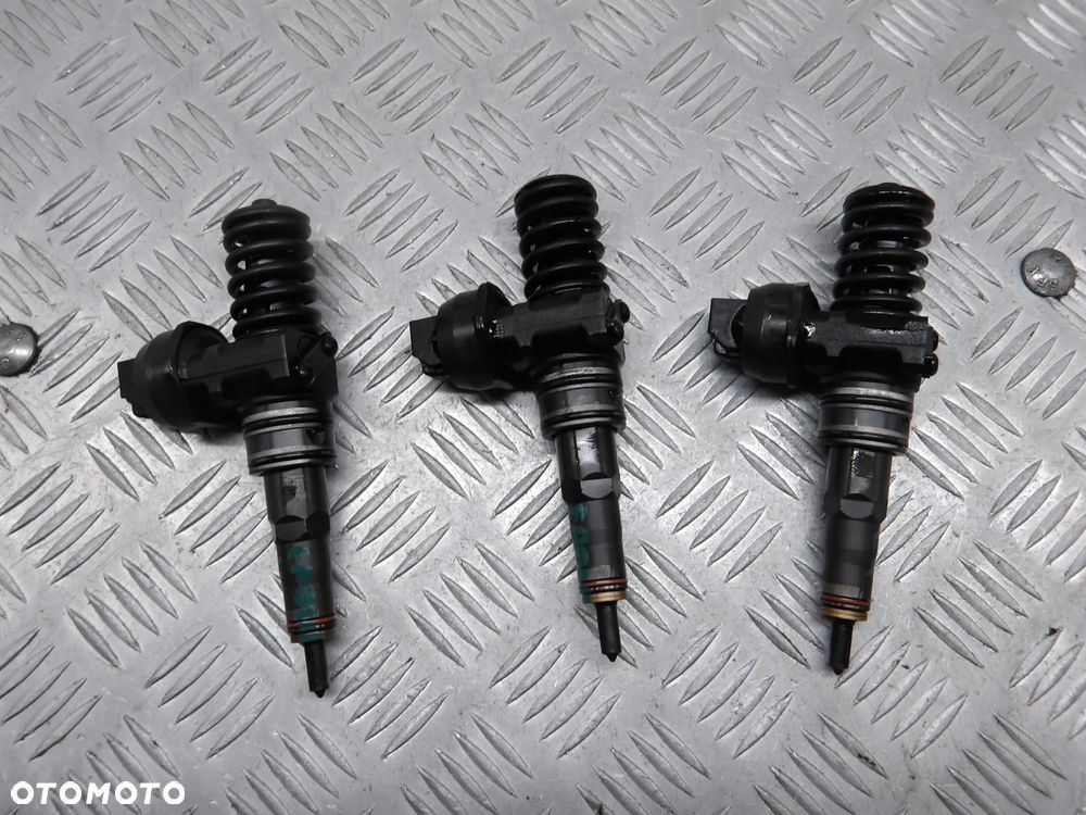 SKODA FABIA II 10-14 1.4 TDI HB WTRYSK WTRYSKIWACZ 0414720215 - 1