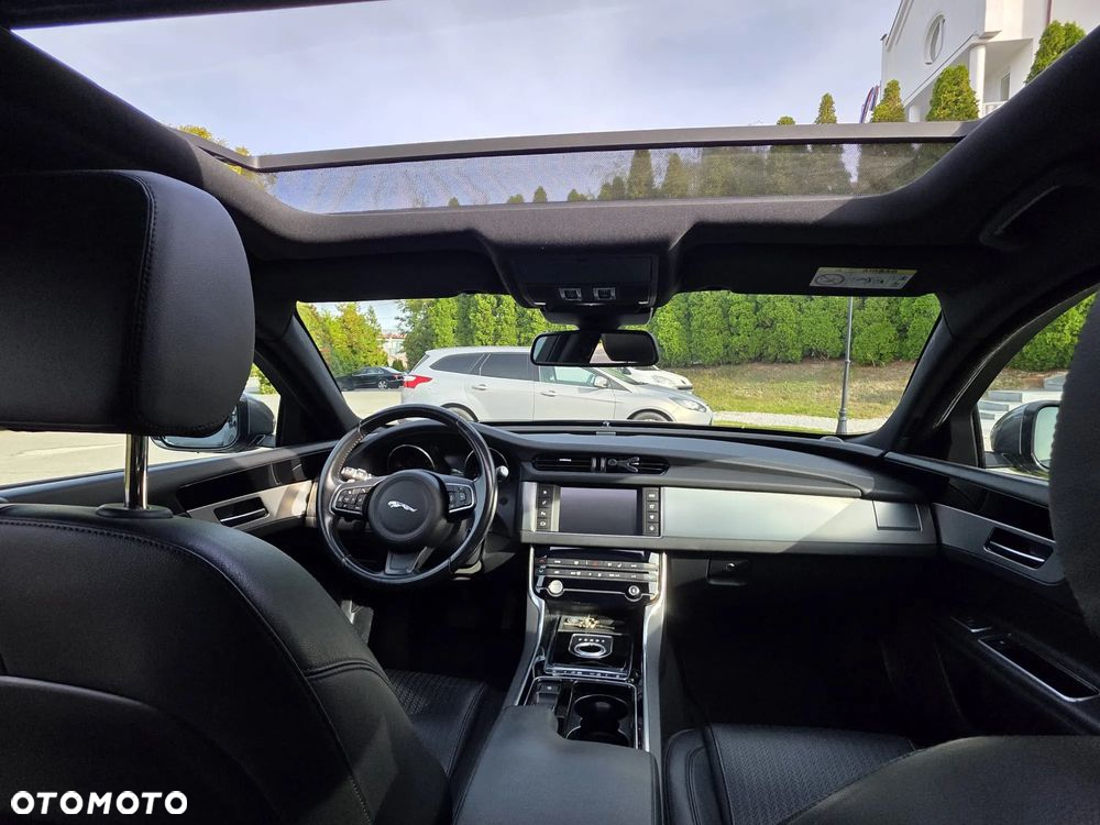 Jaguar XF 2.0 i4D R-Sport - 7
