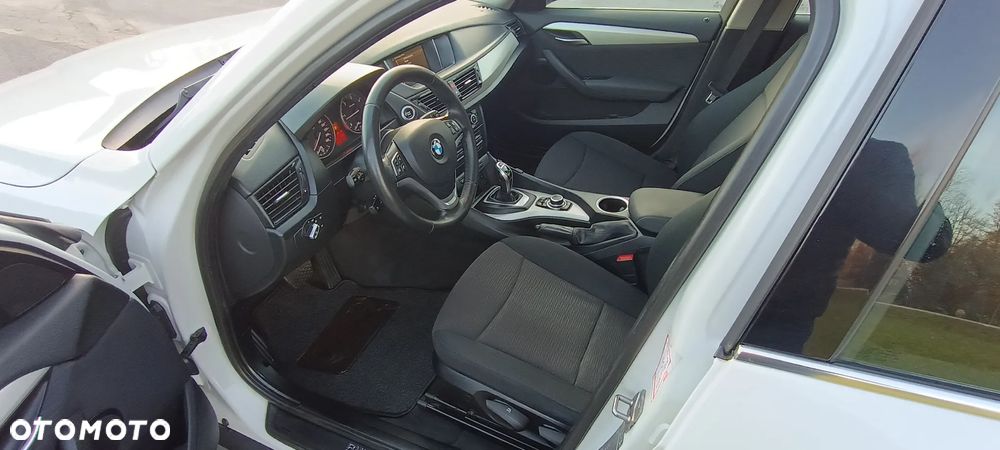 BMW X1 sDrive18d Sport Line - 13