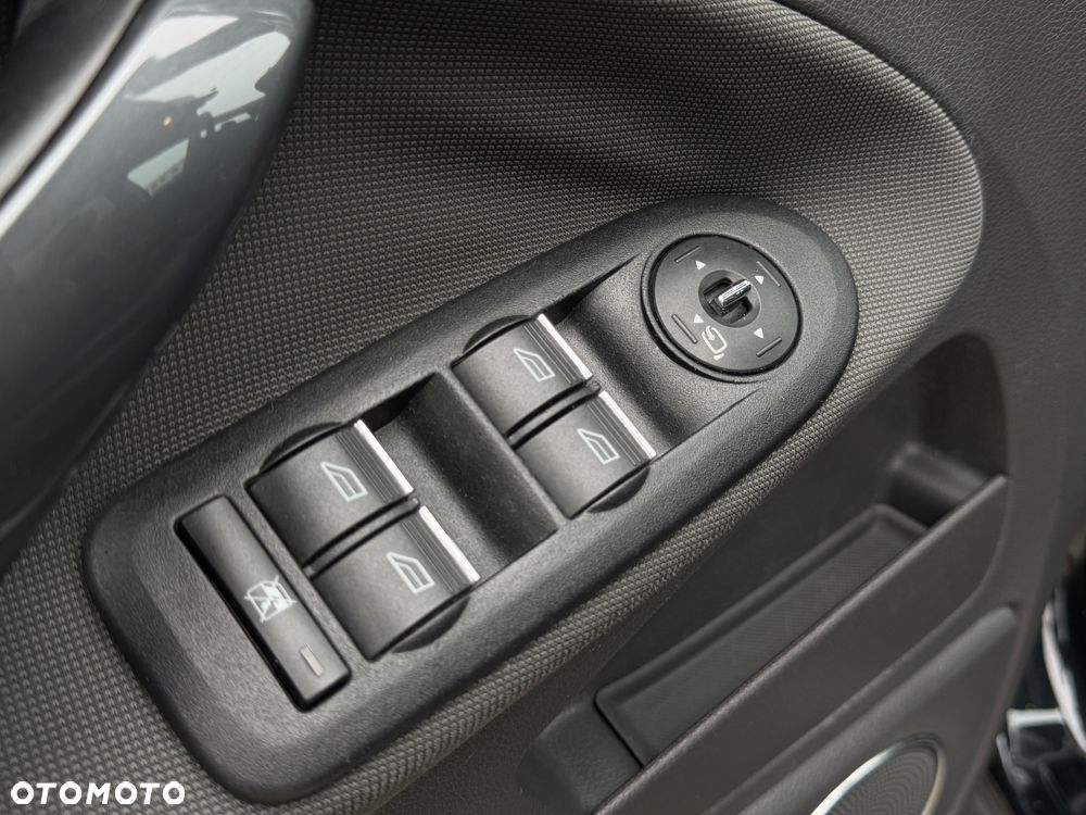 Ford Kuga 2.0 TDCi 4WD Titanium - 24