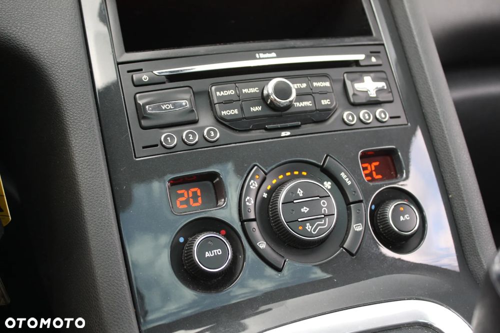 Peugeot 5008 155 THP Automatik Allure - 27
