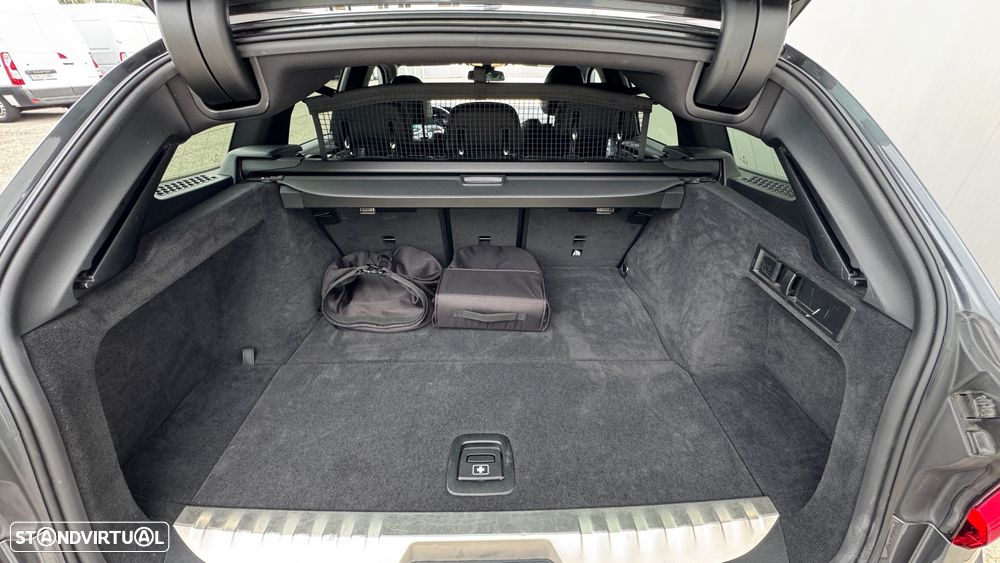 BMW 320 e Pack Desportivo M Auto - 26