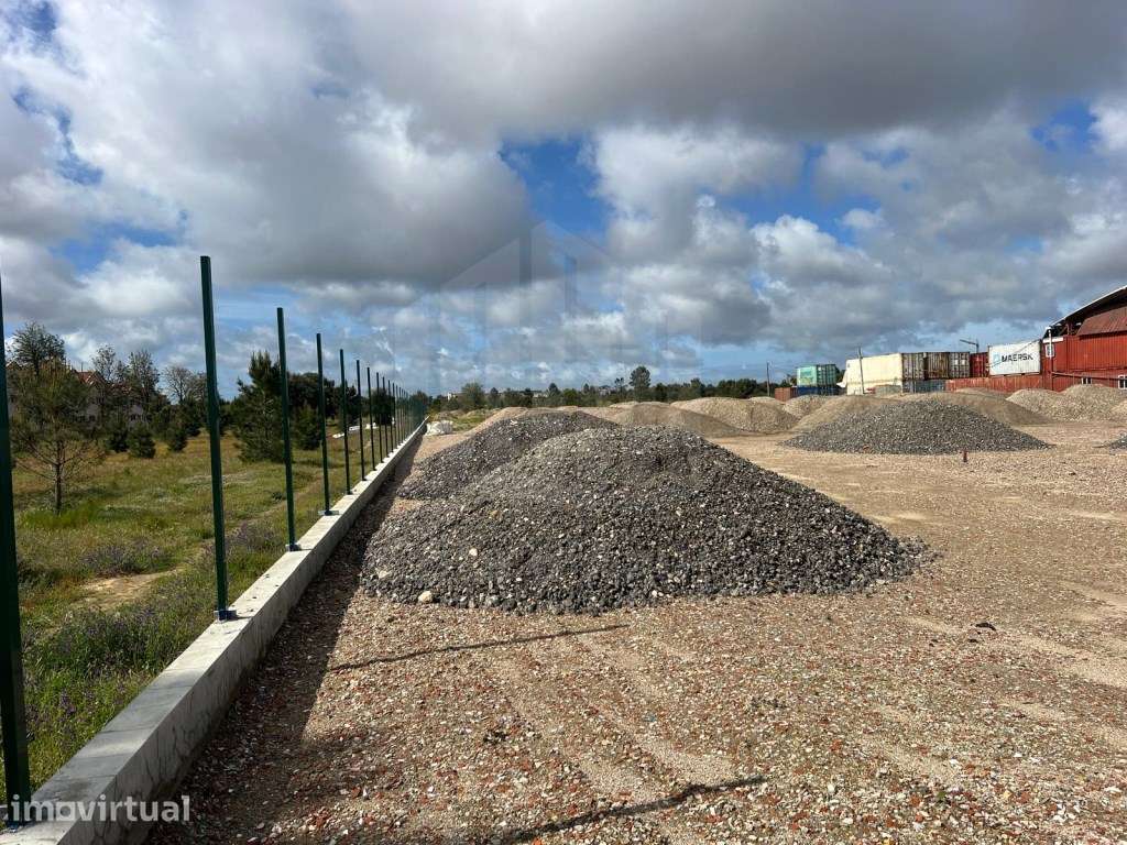 Terreno industrial com 10000 m2 em Quinta do Anjo, Palmela - Grande imagem: 2/5