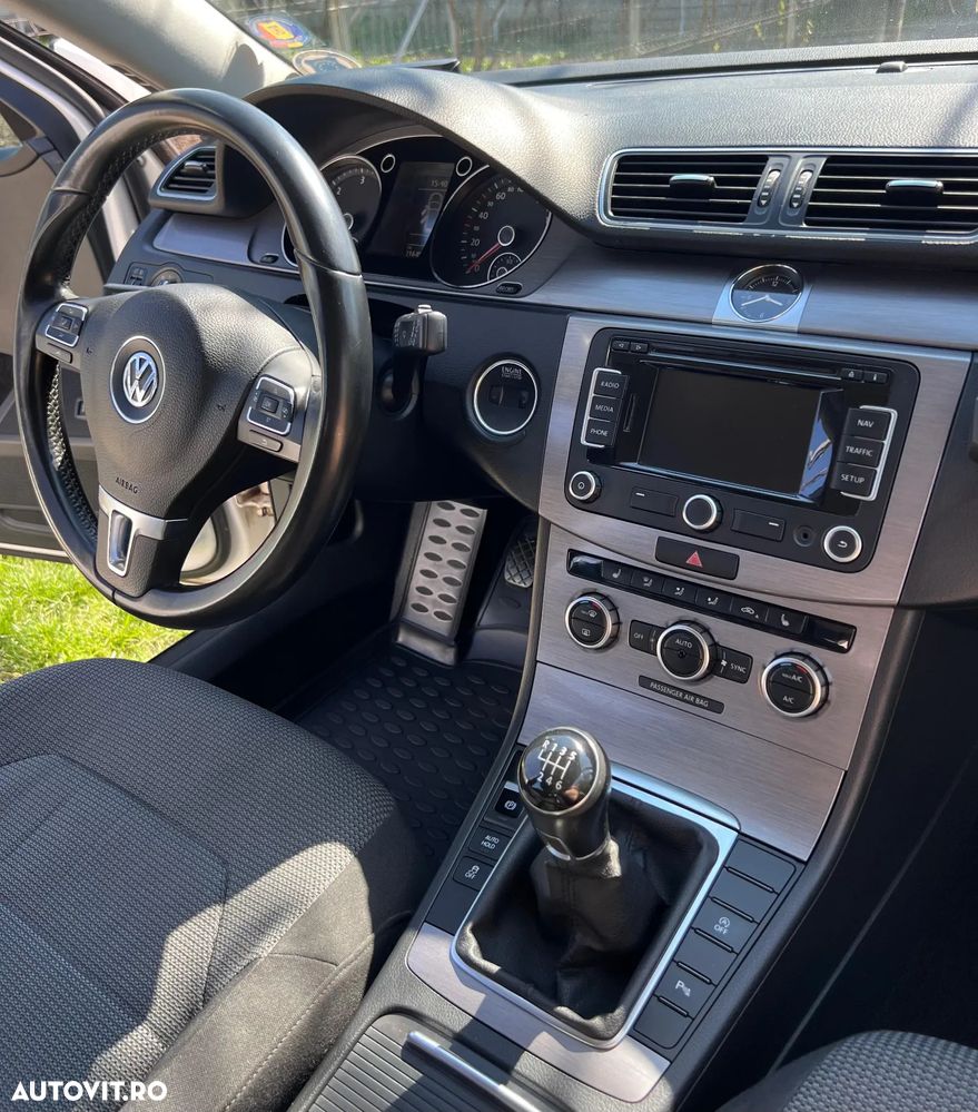 Volkswagen Passat 2.0 TDI BlueMotion Technology Comfortline - 6