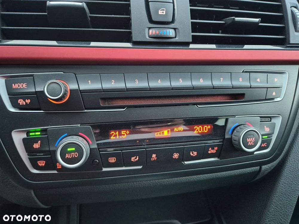 BMW Seria 3 320d Sport Line - 27