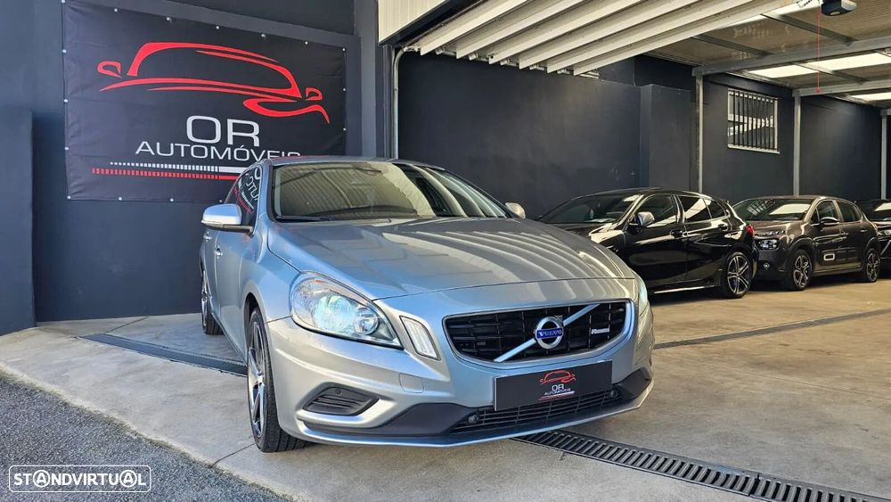 Volvo V60 1.6 D2 R-Design - 1