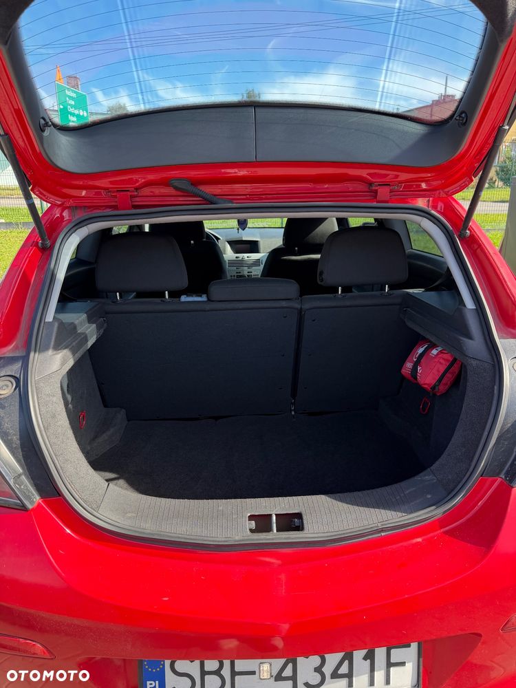 Opel Astra 1.6 Essentia - 10