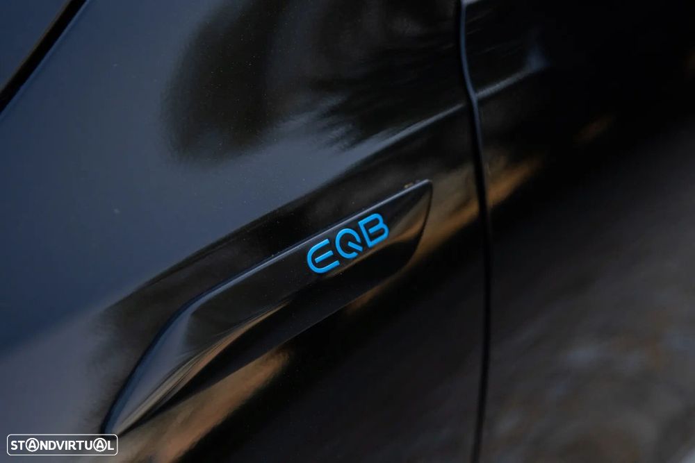 Mercedes-Benz EQB 300 4Matic AMG Line - 13