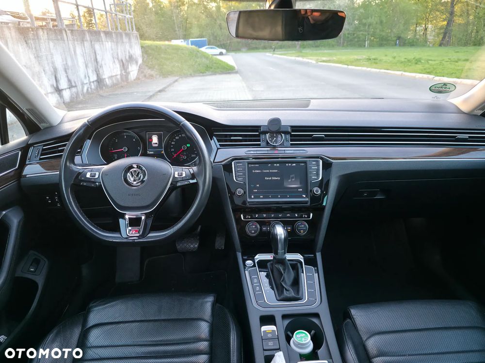 Volkswagen Passat 2.0 TDI SCR 4Mot DSG Comfortline - 12