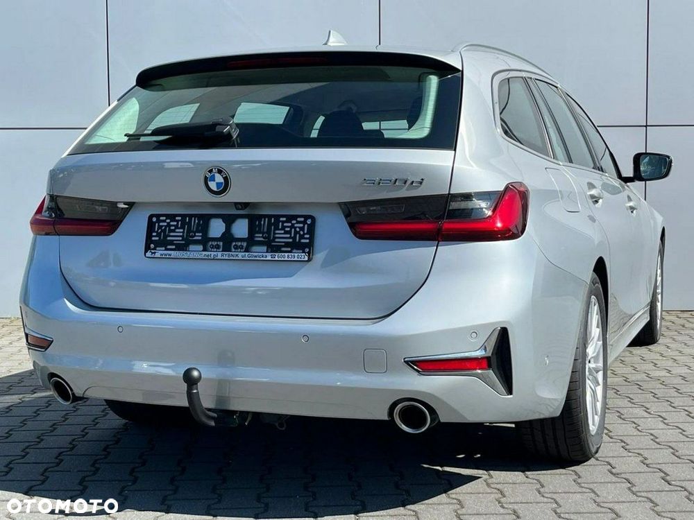 BMW Seria 3 320d Luxury Line - 7