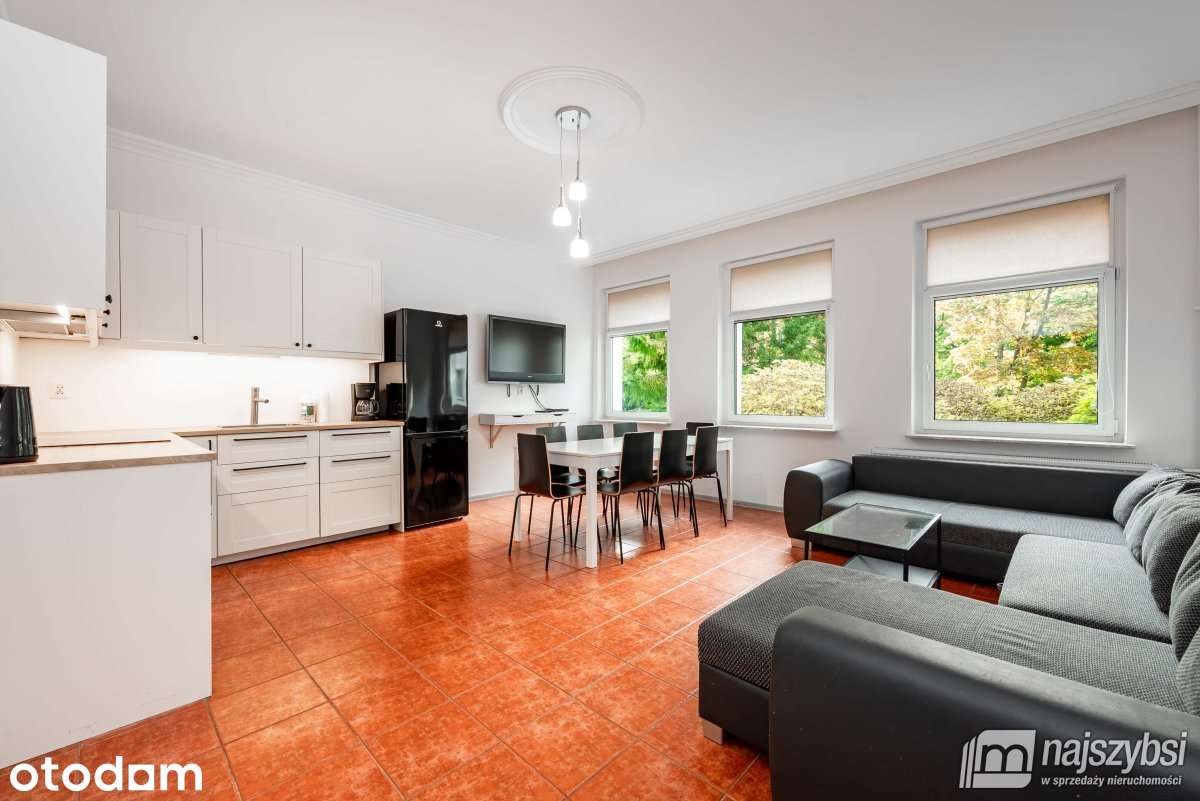 KOŁOBRZEG-PRZESTRONNE MIESZKANIE 82 M2 W PODCZELU