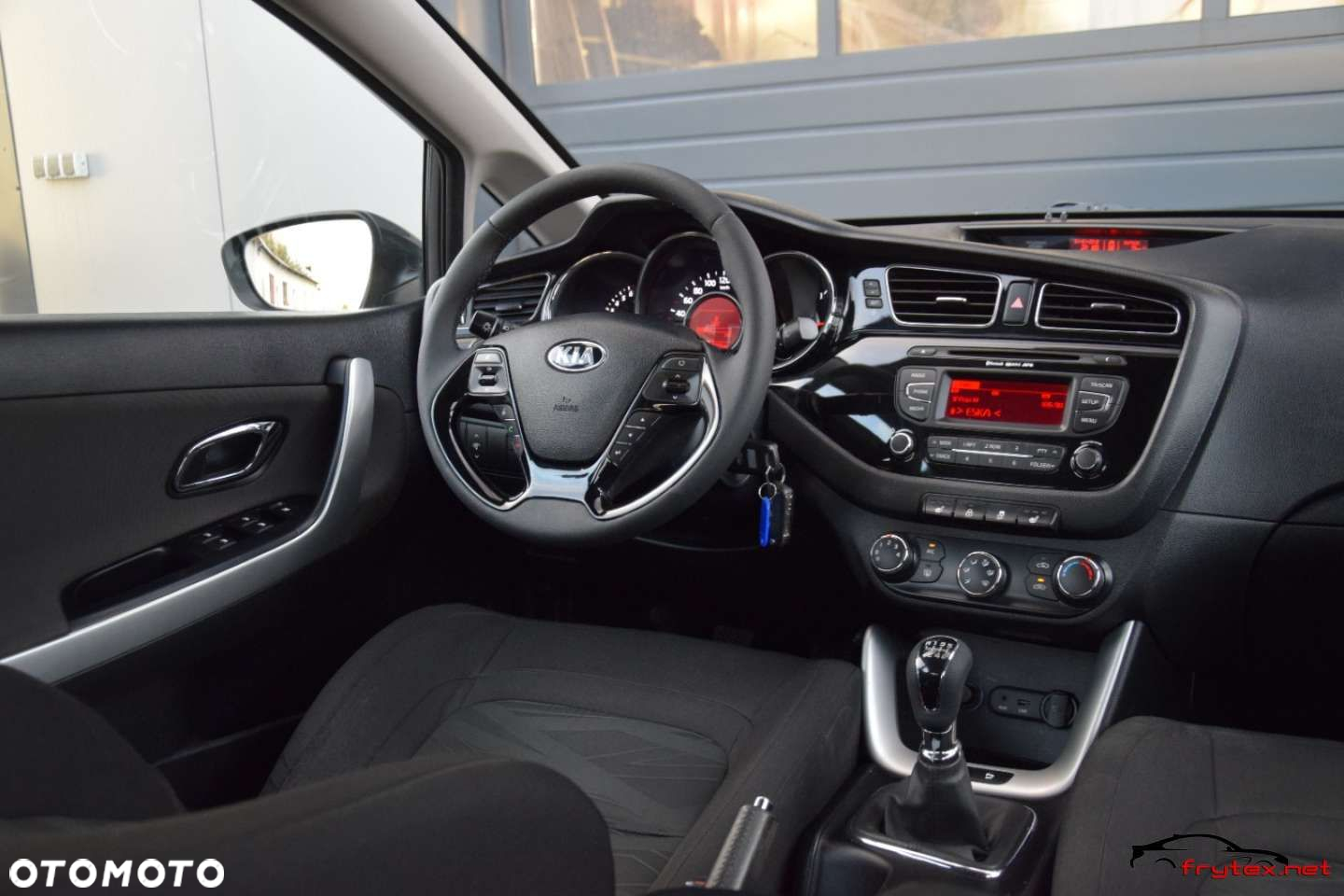 Kia Ceed - 25