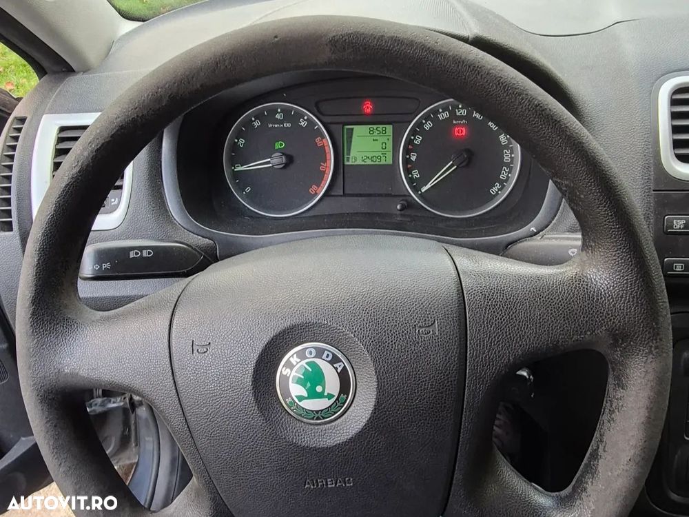 Skoda Fabia 1.2 HTP Ambiente - 14