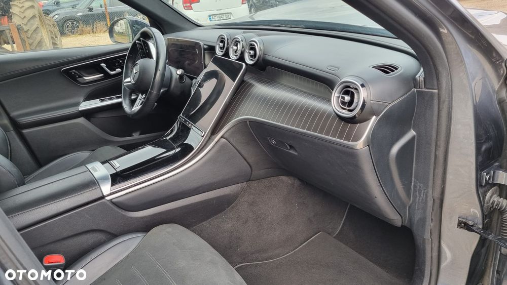 Mercedes-Benz GLC 220 d 4Matic 9G-TRONIC AMG Line Advanced - 22
