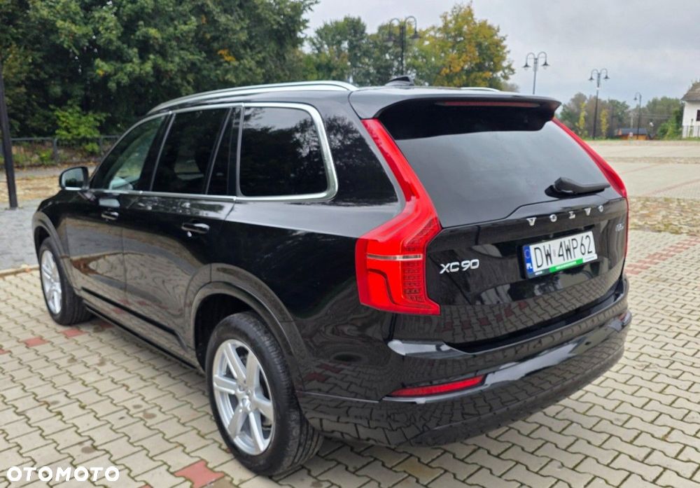Volvo XC 90 - 9