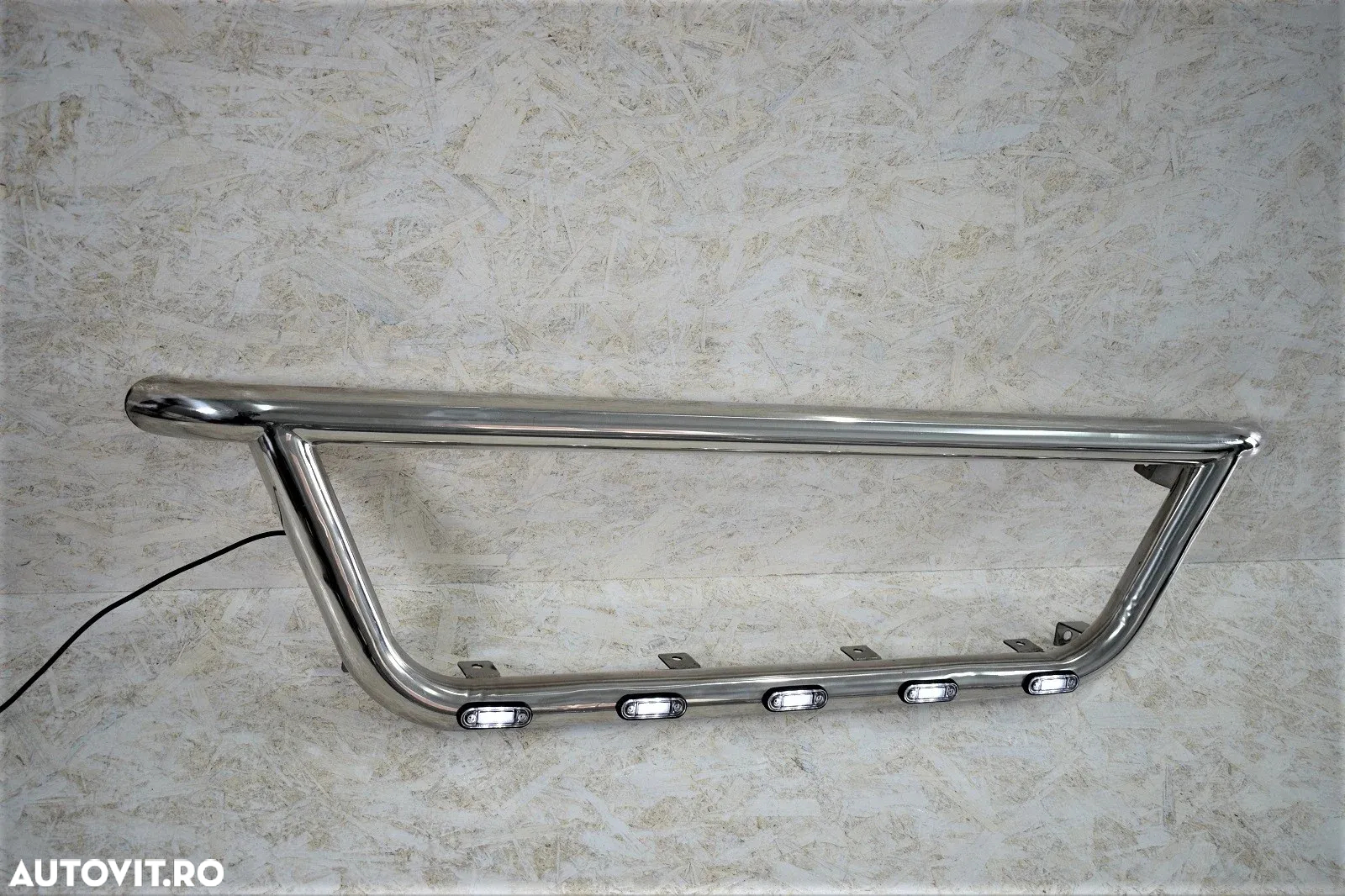 Bullbar la Grila Man, Euro 5, 5 x Led Albe incluse - 4