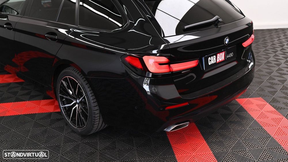 BMW 520 d Pack Desportivo M Auto - 22