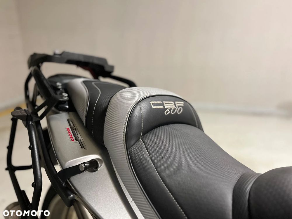 Honda CBF - 7